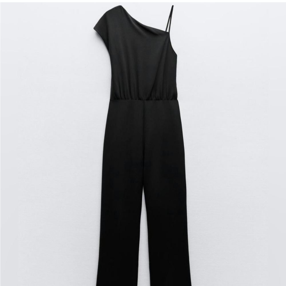 Zara Elegant Black One-Shoulder Jumpsuit